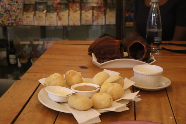 Bogotá Food Experience: Cultural & Culinary Tour ;Carimañolas costeñas servidas en plato artesanal en Di Amato, Bogotá