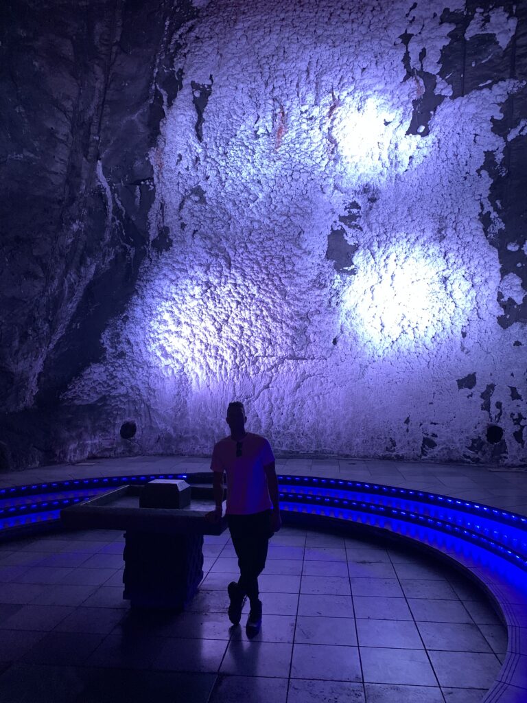 Tour a la Catedral de Sal de Zipaquirá desde Bogotá con todo incluido Tour a la Catedral de Sal de Zipaquirá desde Bogotá con todo incluido